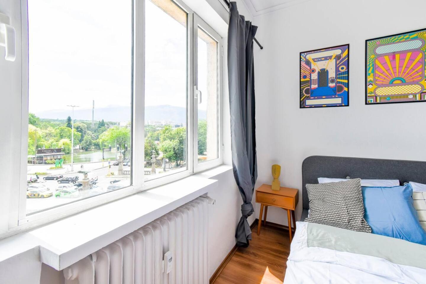 Apartment Super Fresh! 3bdr In Center's Artistic Area Sofia