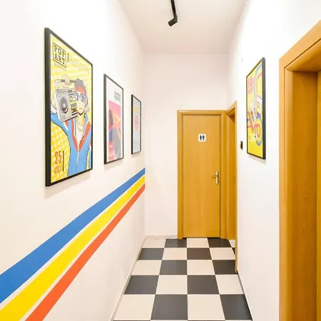 Super Fresh! 3Bdr Apartment In Sofia Center'S Artistic Area Exterior photo