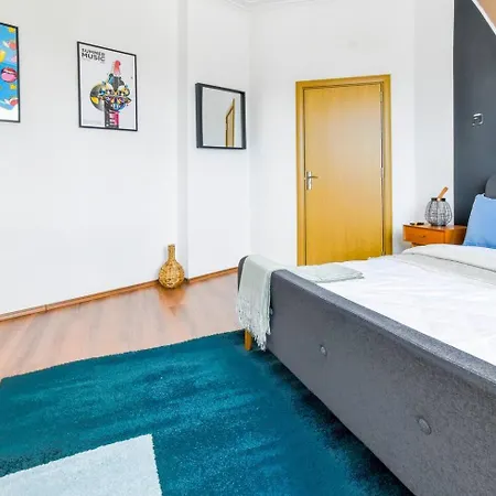 Super Fresh! 3Bdr Apartment In Sofia Center'S Artistic Area Exterior photo